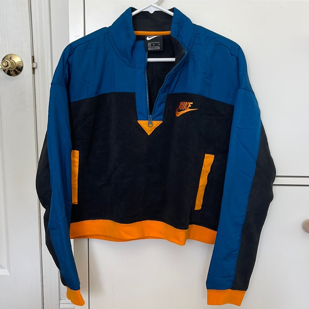Nike Vintage Style Crop Half-Zip